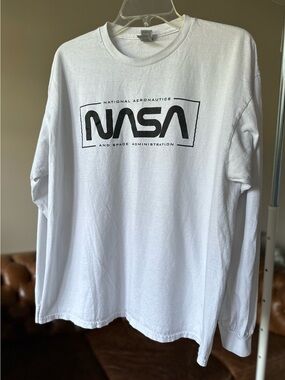 NASA · (size L) White Long Sleeve Tee with Black NASA Graphic
